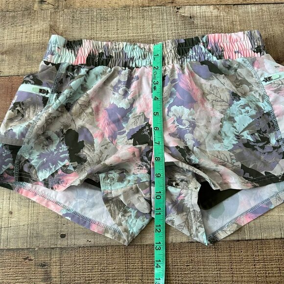Fabletics Womens Size Medium Floral Running Shorts With Inner Liner - Picture 3 of 8